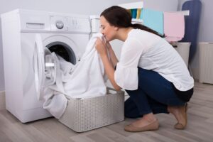 lady doing laundry